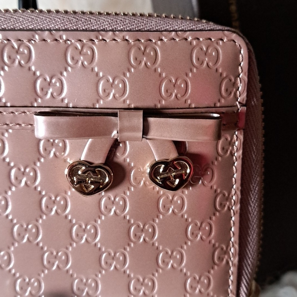 Gucci Micro Guccissima Bow Wallet EUC - Picture 10 of 17
